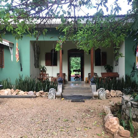 Owls Nest Hotel Udawalawe Luaran gambar