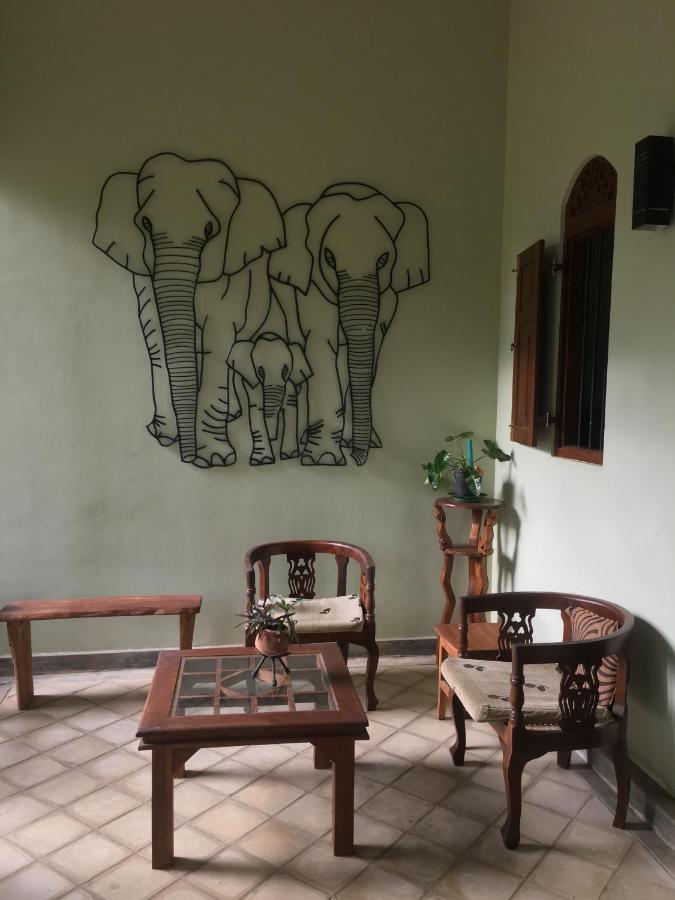 Owls Nest Hotel Udawalawe Luaran gambar