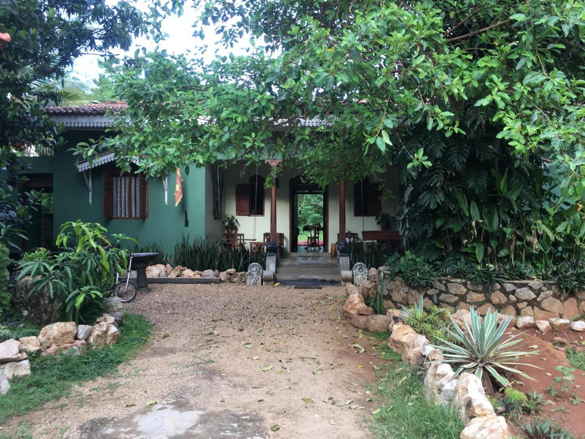 Owls Nest Hotel Udawalawe Luaran gambar